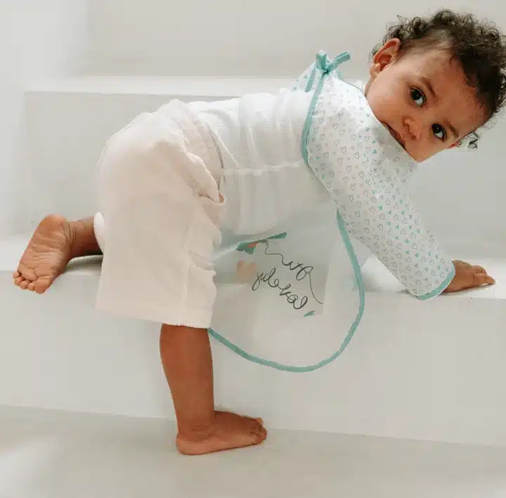BabyCalin Bavoir Imperméable à Manches Bébé 37 x 42 cm 12+ mois Dinosaures-3-bebemaman
