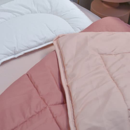 Mon P’tit Dodo Couette Bicolore 100×140 cm Blush Ash Roses -2-bebemaman